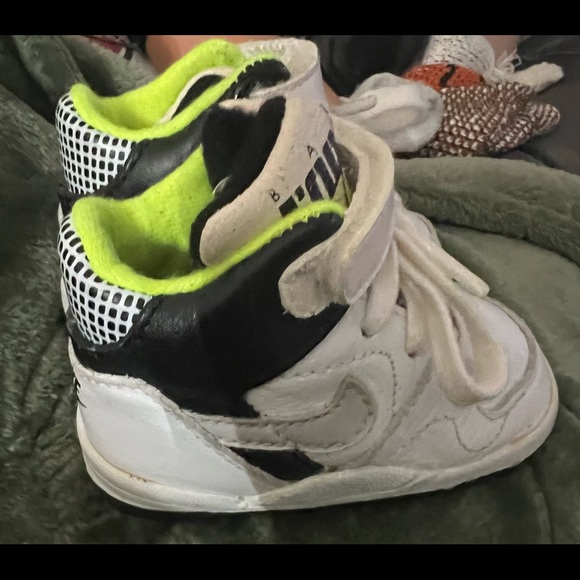 NIKE Vintage 1990 Force baby shoes size 2 - Picture 4 of 9